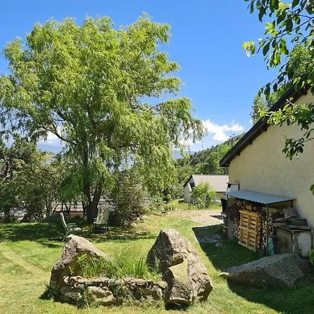 Le Parc De Latour, Au Pied De La Montagne Сasa de vacaciones *