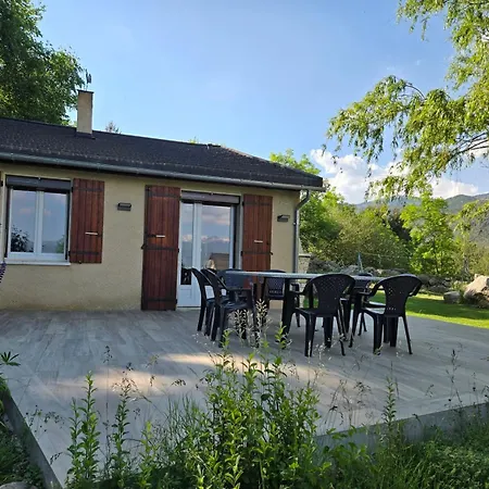 Prázdninový dům Le Parc De Latour, Au Pied De La Montagne *