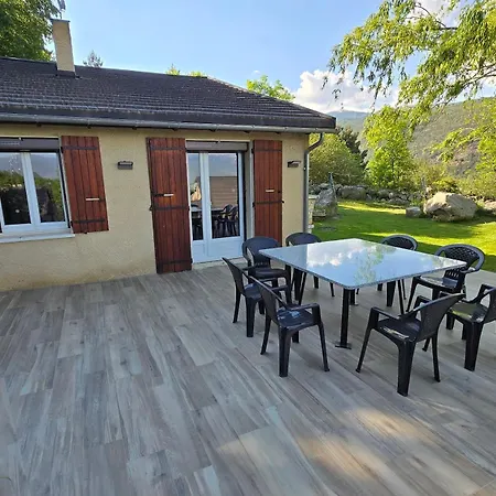 Prázdninový dům Le Parc De Latour, Au Pied De La Montagne *